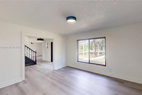 House in Loxahatchee Groves, Florida 5 bedrooms, 289.95 sq.m. № 1955183 - photo 13