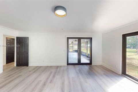 House in Loxahatchee Groves, Florida 5 bedrooms, 289.95 sq.m. № 1955183 - photo 18