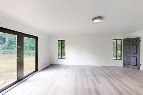 House in Loxahatchee Groves, Florida 5 bedrooms, 289.95 sq.m. № 1955183 - photo 24