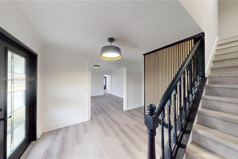 House in Loxahatchee Groves, Florida 5 bedrooms, 289.95 sq.m. № 1955183 - photo 6