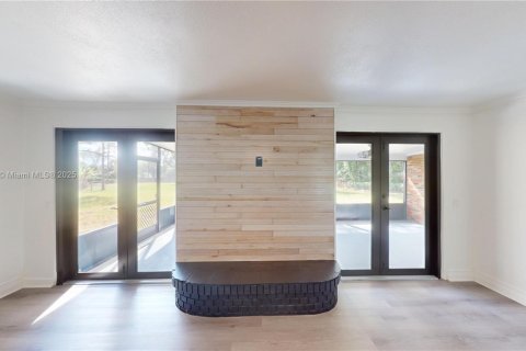 House in Loxahatchee Groves, Florida 5 bedrooms, 289.95 sq.m. № 1955183 - photo 11