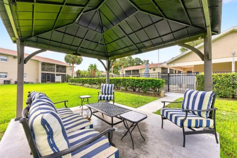 Condo in Orlando, Florida, 2 bedrooms № 2225147 - photo 18