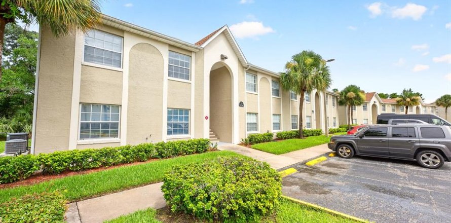 Condo in Orlando, Florida, 2 bedrooms № 2225147