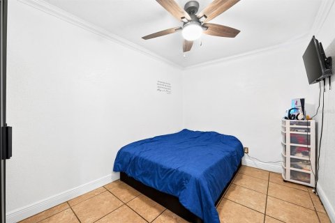Condo in Orlando, Florida, 2 bedrooms № 2225147 - photo 17