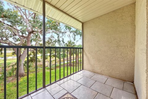 Condo in Orlando, Florida, 2 bedrooms № 2225147 - photo 7