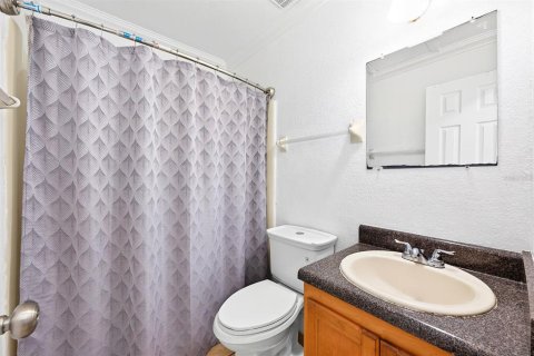 Condo in Orlando, Florida, 2 bedrooms № 2225147 - photo 16