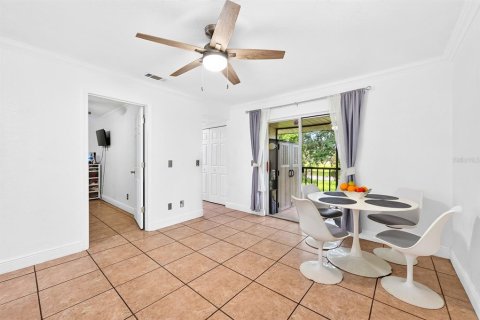 Condo in Orlando, Florida, 2 bedrooms № 2225147 - photo 5