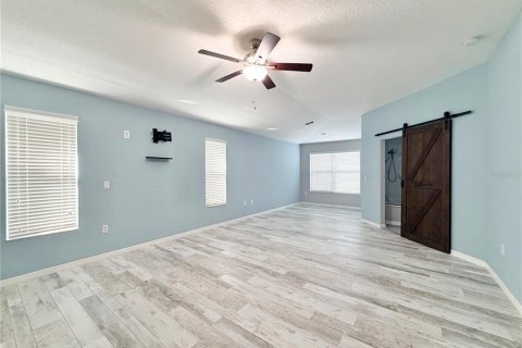 Villa ou maison à vendre à Apopka, Floride: 5 chambres, 328.13 m2 № 2416421 - photo 21