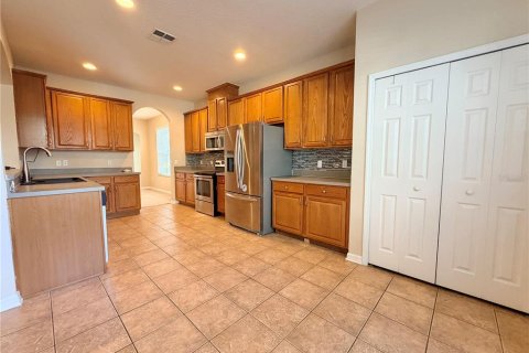 Villa ou maison à vendre à Apopka, Floride: 5 chambres, 328.13 m2 № 2416421 - photo 8