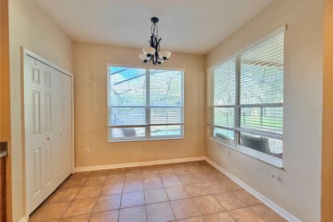 Villa ou maison à vendre à Apopka, Floride: 5 chambres, 328.13 m2 № 2416421 - photo 11