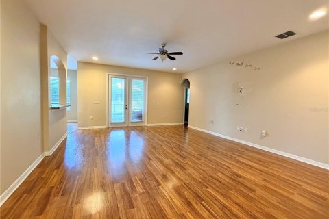 Villa ou maison à vendre à Apopka, Floride: 5 chambres, 328.13 m2 № 2416421 - photo 15
