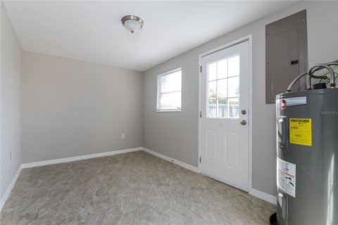 House in Sarasota, Florida 3 bedrooms, 144.09 sq.m. № 1823246 - photo 13