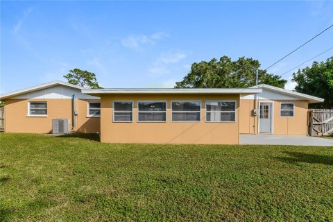 House in Sarasota, Florida 3 bedrooms, 144.09 sq.m. № 1823246 - photo 16