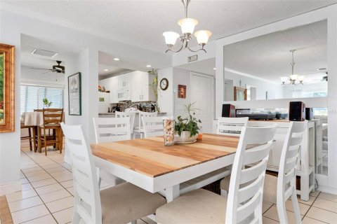 House in Venice, Florida 3 bedrooms, 138.15 sq.m. № 1831975 - photo 15