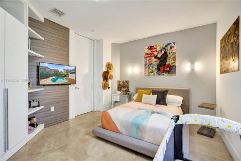 Casa en venta en Miami, Florida, 4 dormitorios № 2029575 - foto 10