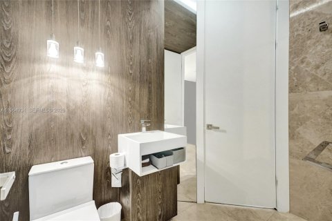 Casa en venta en Miami, Florida, 4 dormitorios № 2029575 - foto 21