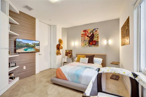 Casa en venta en Miami, Florida, 4 dormitorios № 2029575 - foto 11