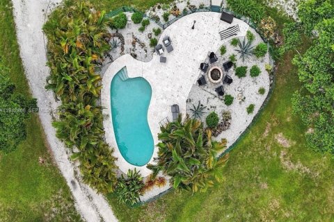 Casa en venta en Wellington, Florida, 5 dormitorios, 316.43 m2 № 2000986 - foto 2