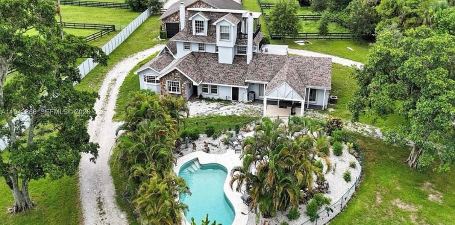 Casa en Wellington, Florida 5 dormitorios, 316.43 m2 № 2000986