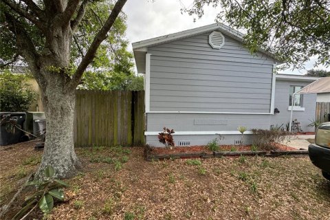 Casa en alquiler en Saint Petersburg, Florida, 2 dormitorios, 74.32 m2 № 2099336 - foto 2