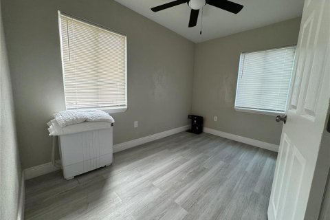 Casa en alquiler en Saint Petersburg, Florida, 2 dormitorios, 74.32 m2 № 2099336 - foto 14