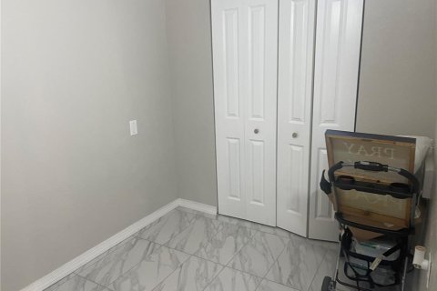 Casa en alquiler en Saint Petersburg, Florida, 2 dormitorios, 74.32 m2 № 2099336 - foto 12