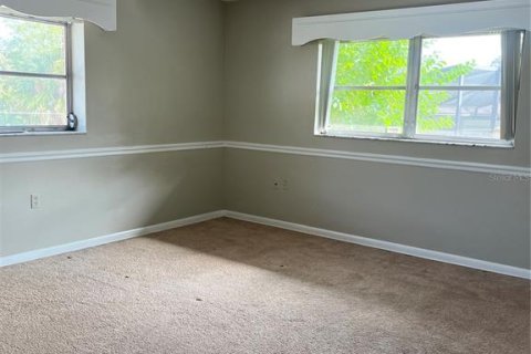 House in Mount Dora, Florida 3 bedrooms, 220.27 sq.m. № 2234304 - photo 14