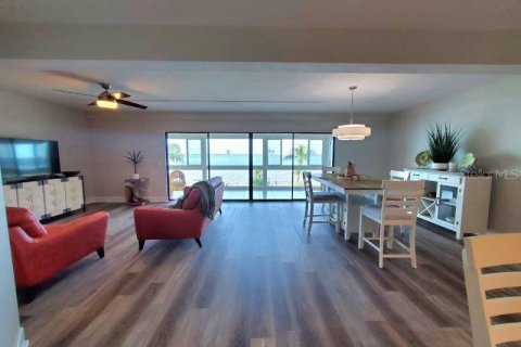 Condo in Punta Gorda, Florida, 2 bedrooms  № 1006237 - photo 13