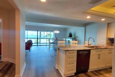 Condo in Punta Gorda, Florida, 2 bedrooms  № 1006237 - photo 9