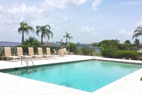 Condo in Punta Gorda, Florida, 2 bedrooms  № 1006237 - photo 3