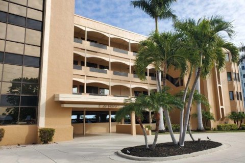 Condo in Punta Gorda, Florida, 2 bedrooms  № 1006237 - photo 2