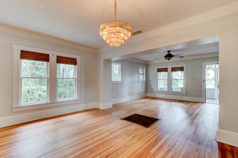 Casa en venta en New Smyrna Beach, Florida, 3 dormitorios, 111.48 m2 № 1565046 - foto 4