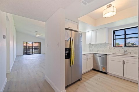 Copropriété à vendre à Clearwater, Floride: 2 chambres, 95.69 m2 № 1844594 - photo 4