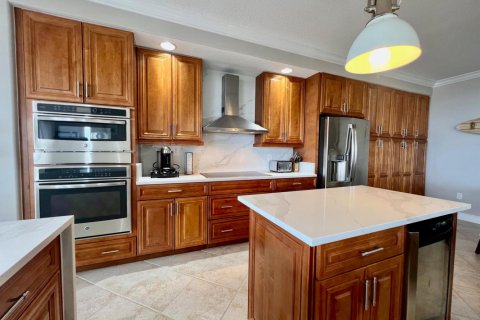 Condo in Hutchinson Island South, Florida, 3 bedrooms  № 1045468 - photo 1