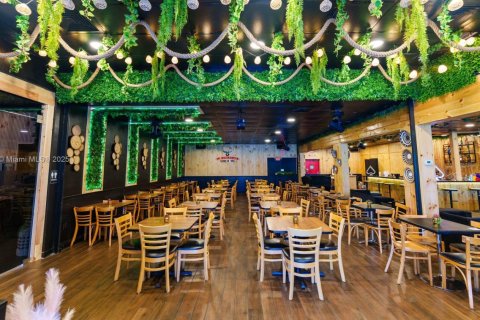 Immobilier commercial à vendre à Kissimmee, Floride № 1944553 - photo 14