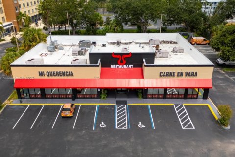 Immobilier commercial à vendre à Kissimmee, Floride № 1944553 - photo 11