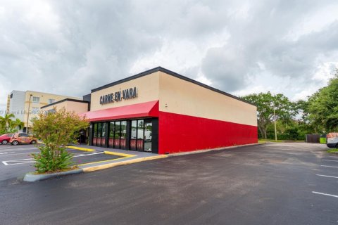 Immobilier commercial à vendre à Kissimmee, Floride № 1944553 - photo 7