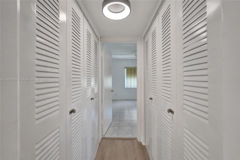 Condominio en venta en Plantation, Florida, 2 dormitorios, 100.33 m2 № 1966720 - foto 28