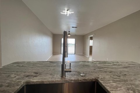 Condo in Punta Gorda, Florida, 2 bedrooms  № 1900871 - photo 8