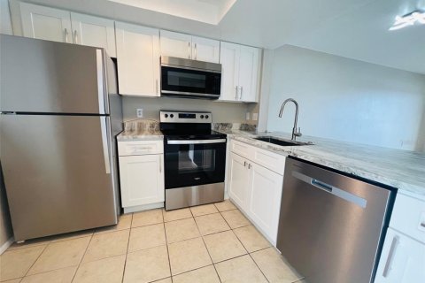 Condo in Punta Gorda, Florida, 2 bedrooms  № 1900871 - photo 6