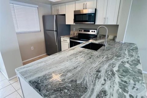 Condo in Punta Gorda, Florida, 2 bedrooms  № 1900871 - photo 5