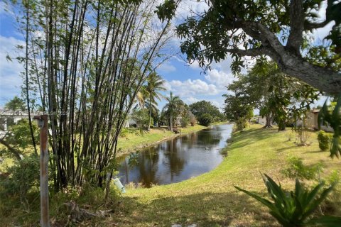 Villa ou maison à vendre à Margate, Floride: 2 chambres, 98.57 m2 № 1809763 - photo 16