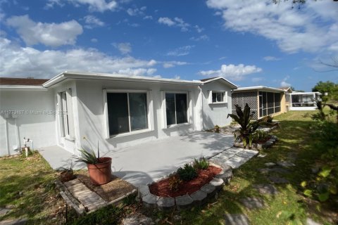 Villa ou maison à vendre à Margate, Floride: 2 chambres, 98.57 m2 № 1809763 - photo 14