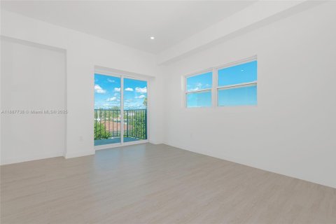Copropriété à louer à Miami Beach, Floride: 1 chambre, 67.73 m2 № 1933096 - photo 14