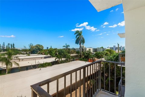 Condominio en alquiler en Miami Beach, Florida, 1 dormitorio, 67.73 m2 № 1933096 - foto 23