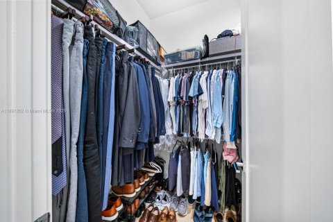 Casa en venta en Doral, Florida, 4 dormitorios, 209.68 m2 № 1944656 - foto 14