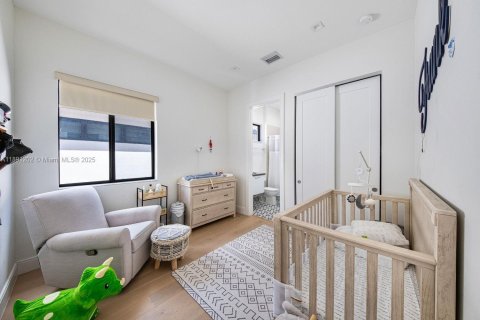 Casa en venta en Doral, Florida, 4 dormitorios, 209.68 m2 № 1944656 - foto 21