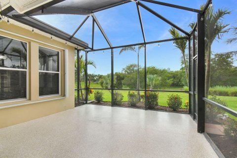 House in Port St. Lucie, Florida 3 bedrooms, 165.18 sq.m. № 2275862 - photo 28