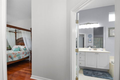 House in Port St. Lucie, Florida 3 bedrooms, 165.18 sq.m. № 2275862 - photo 19