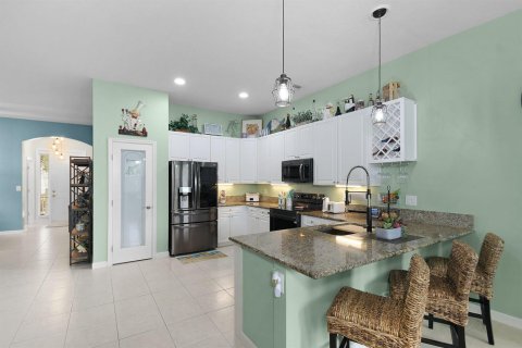 House in Port St. Lucie, Florida 3 bedrooms, 165.18 sq.m. № 2275862 - photo 16